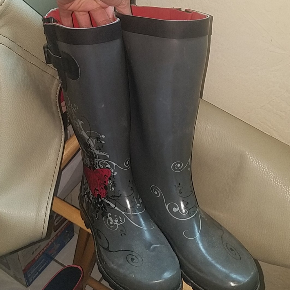 Heavy Duty Gray Rainboots